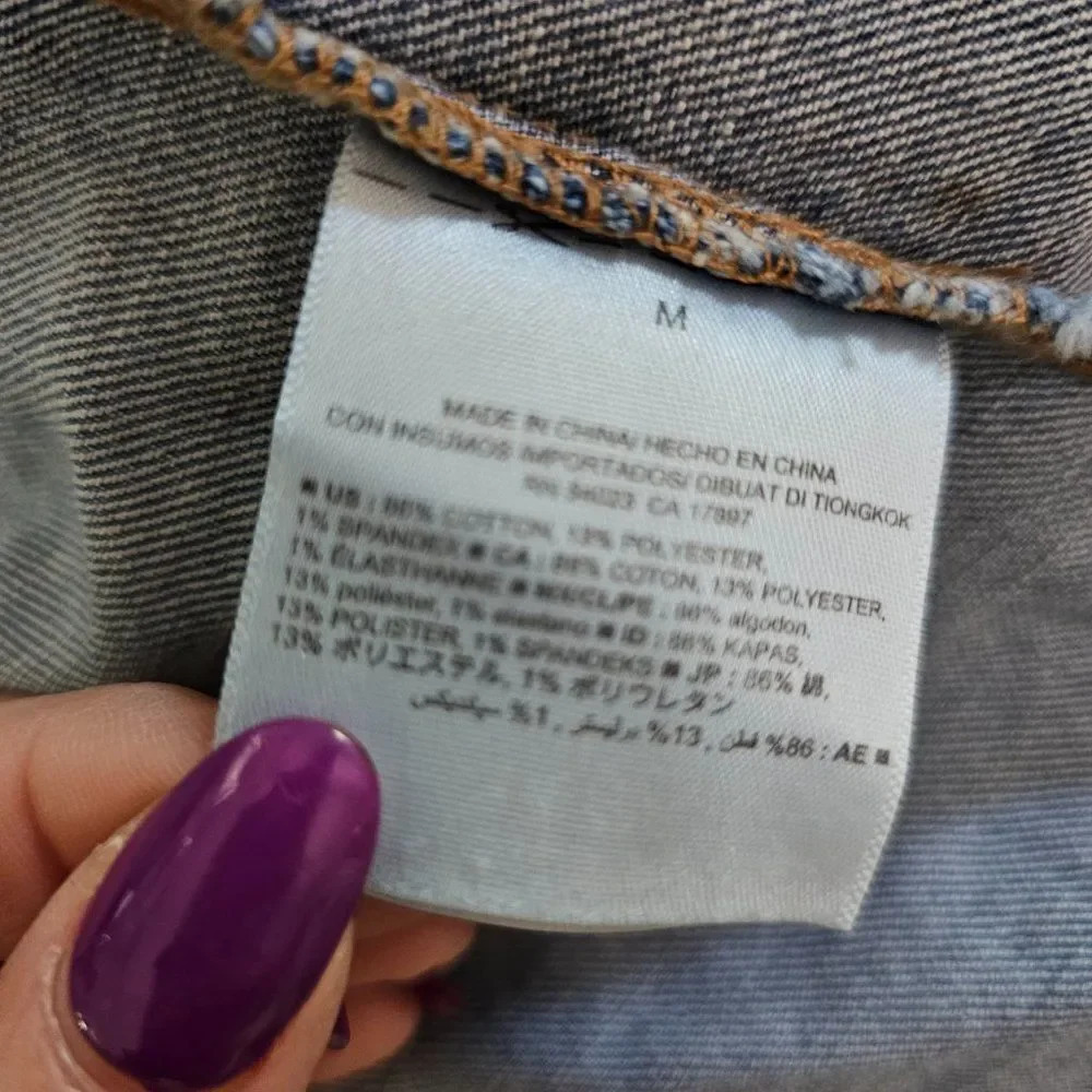 Old Navy Women's Blue Classic Long Sleeves Jean Jacket Size Medium - Picture 13 of 14